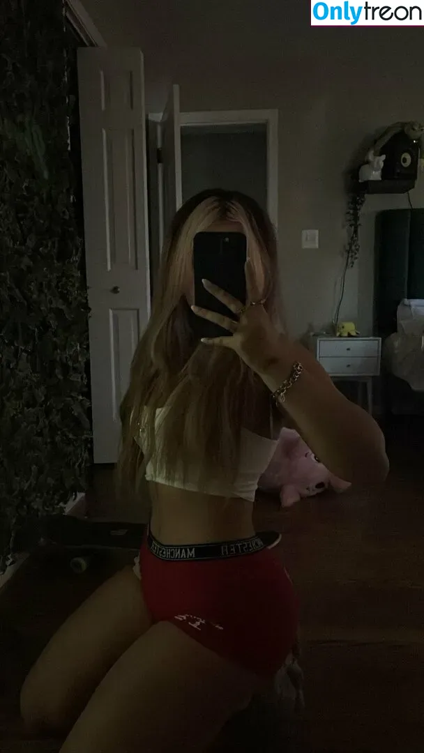 Demisux nude photo #0008 (Demisxxual / demiix)