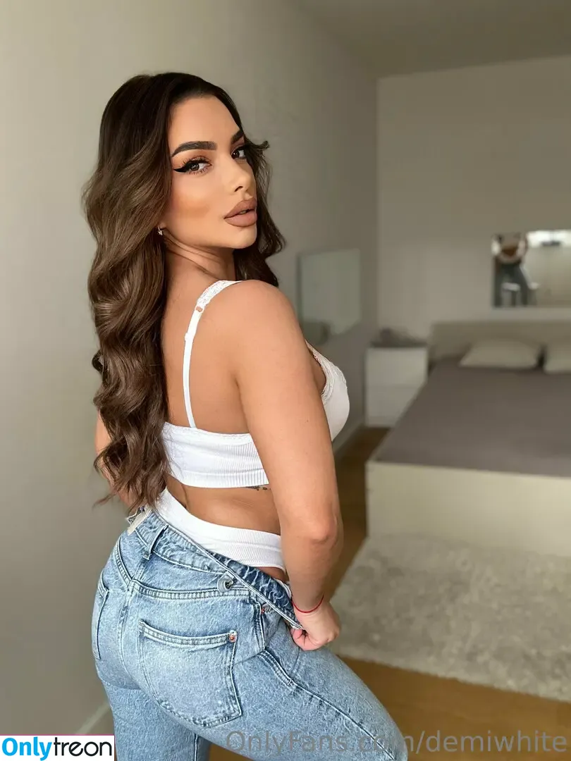 demiwhite nude photo #0031 (demi_white1)