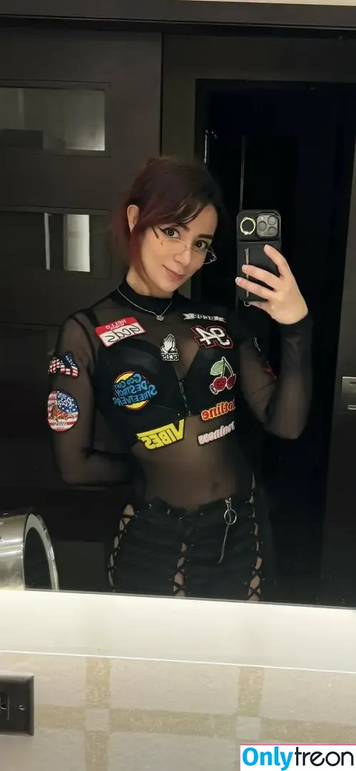 Denims голая photo #0348 (DenimsTV / theodorethickdick)