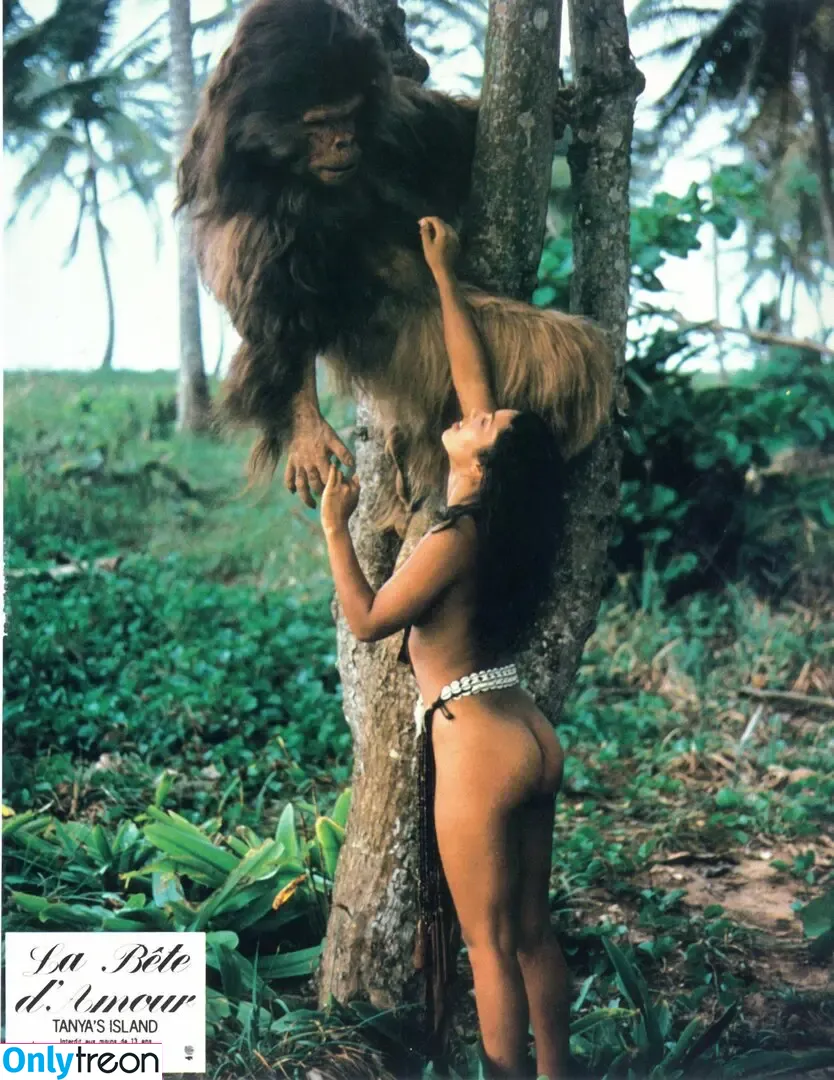 Denise Katherine Matthews / Vanity nude photo #0032 (Denise Katherine Matthews / Vanity)