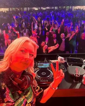 Denise Van Outen / vanouten_denise фото голая #0234