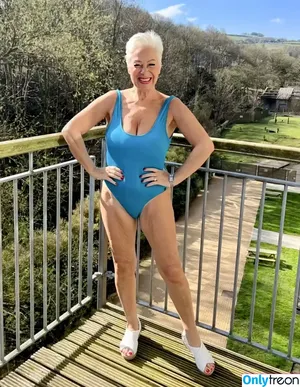 Denise Welch / denise_welch nude photo #0049