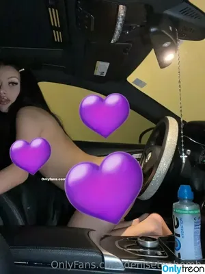denisetoobomb / denisebobe nude photo #0007