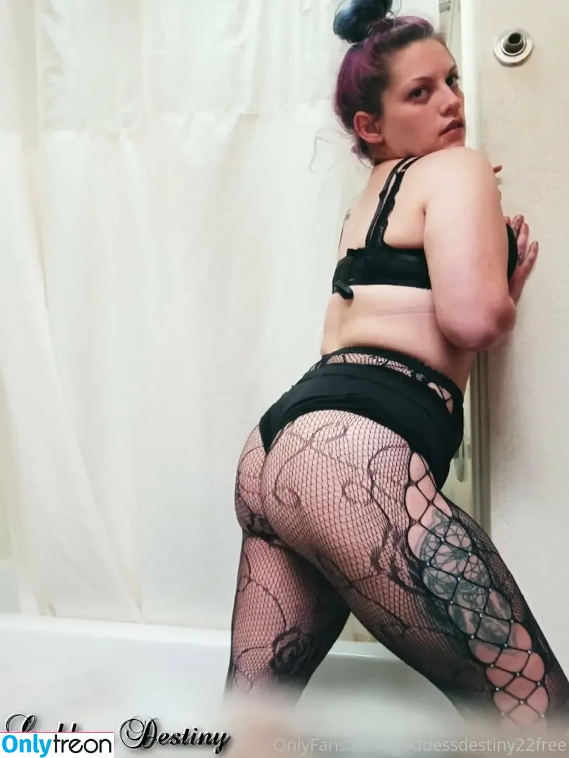 desbiansfree nude photo #0005 (desbianrocks)