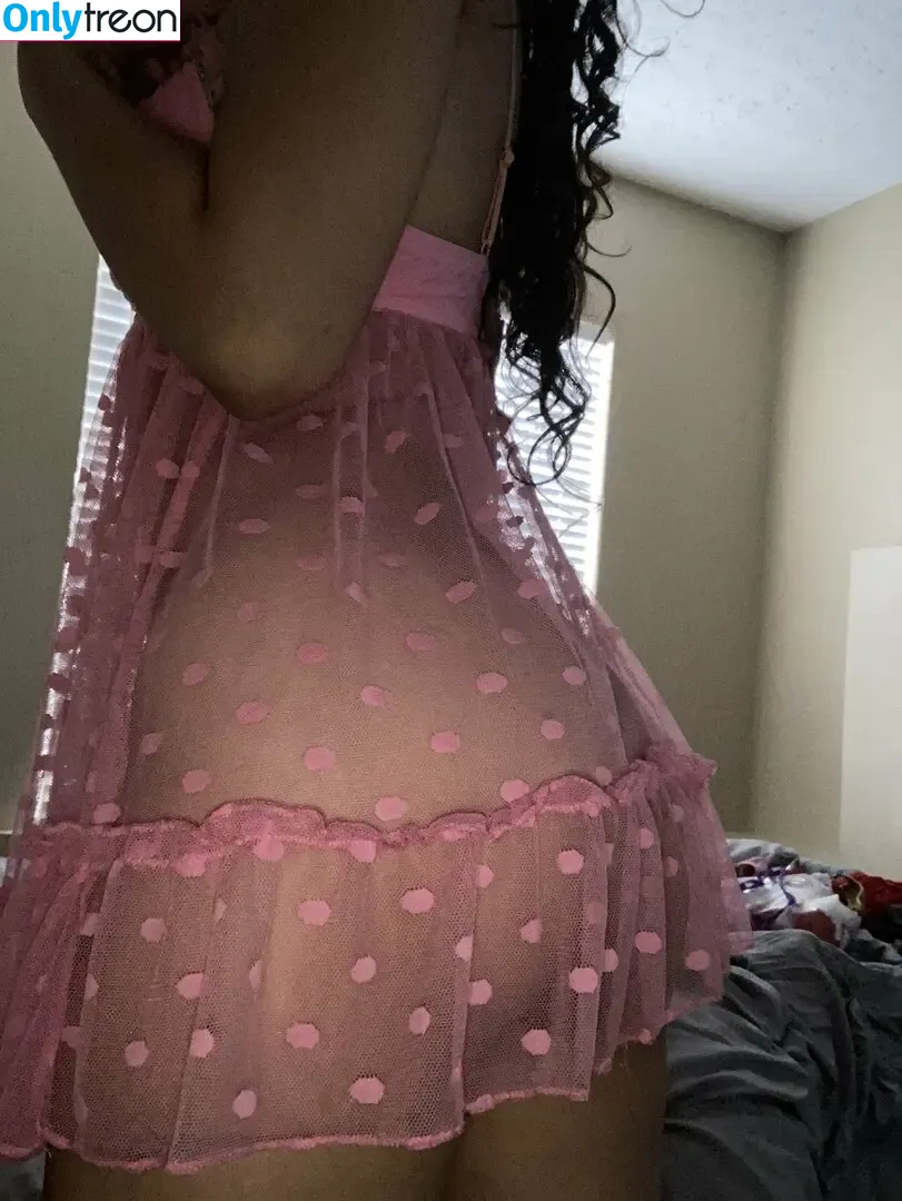 Desiree Sinns nude photo #0017 (bbyydes / bbyydesxo)