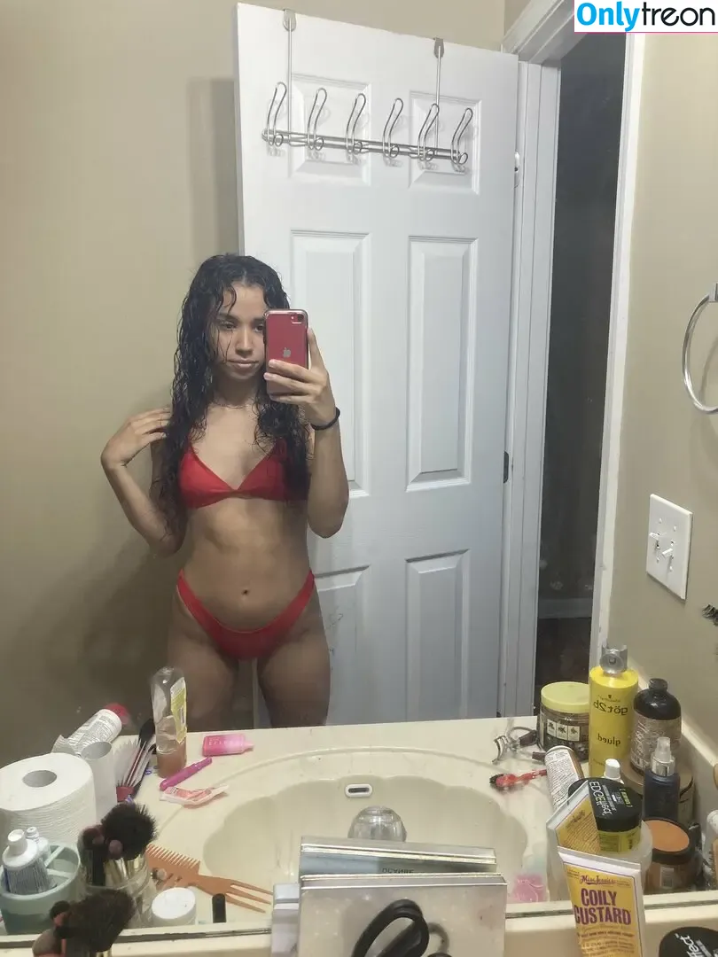 Desiree Sinns nude photo #0026 (bbyydes / bbyydesxo)
