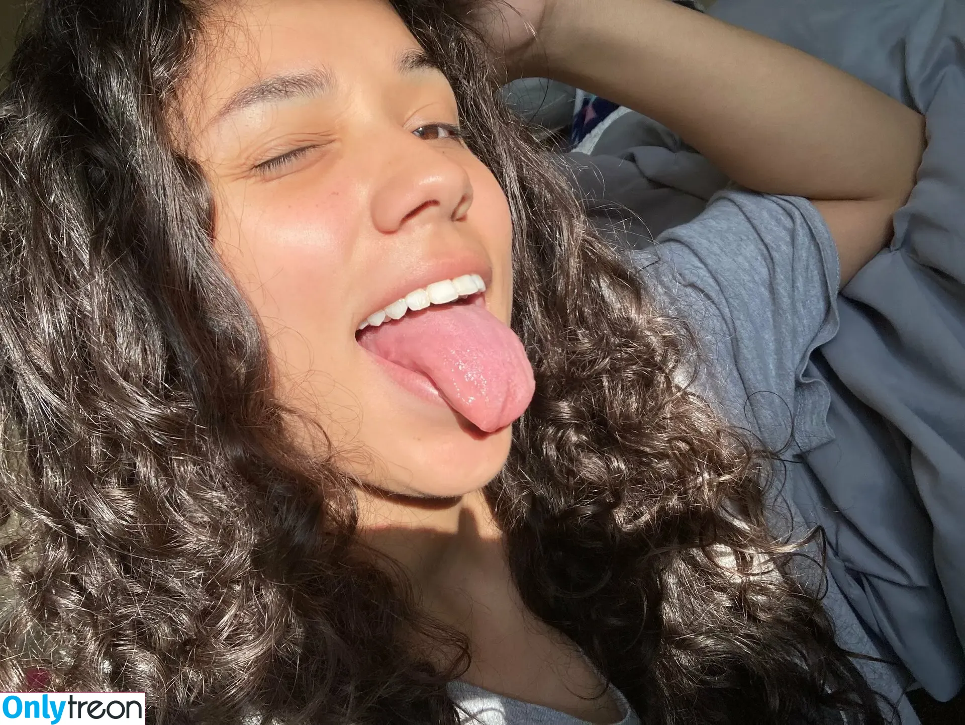 Desiree Sinns nude photo #0039 (bbyydes / bbyydesxo)