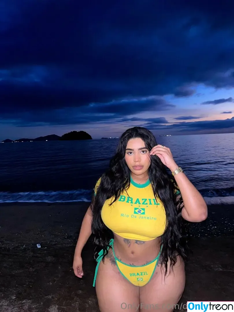 Desirethhhh nude photo #0013 (Desireth Santamaría / desirethhhh_)