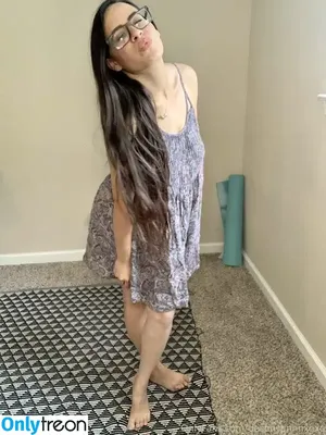 Destinyannn / desannxoxo / destinyannnxoxo nude photo #0014