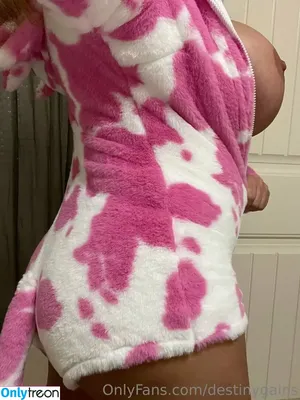 destinygains / desgaines nude photo #0002