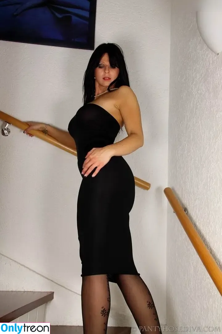 Desyra Noir nude photo #0400 (Desyra_Noir / Slinkycheeks / desyranoirfans)