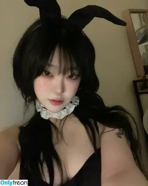 devilbokv / 이유정 nude photo #0040