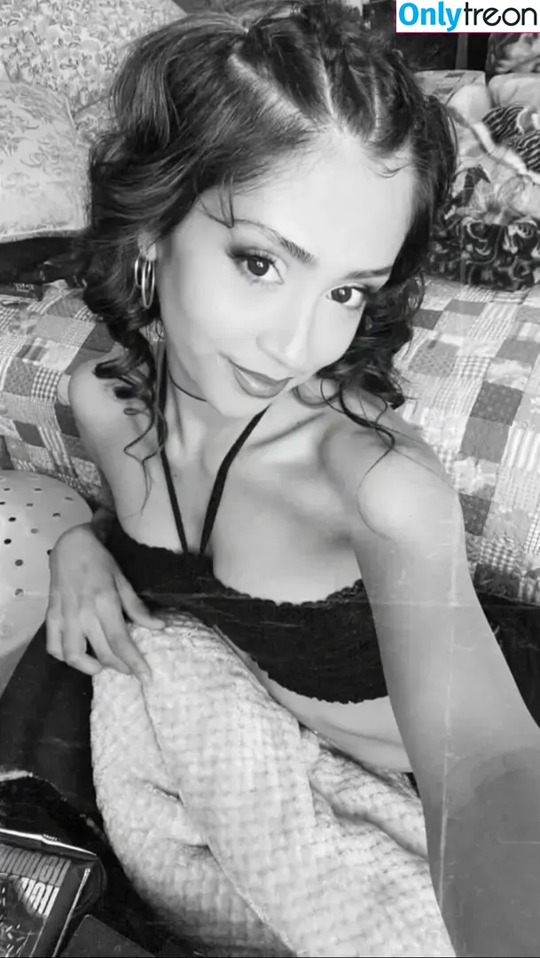 devilsdolll nude photo #0045 (devils.dolll)