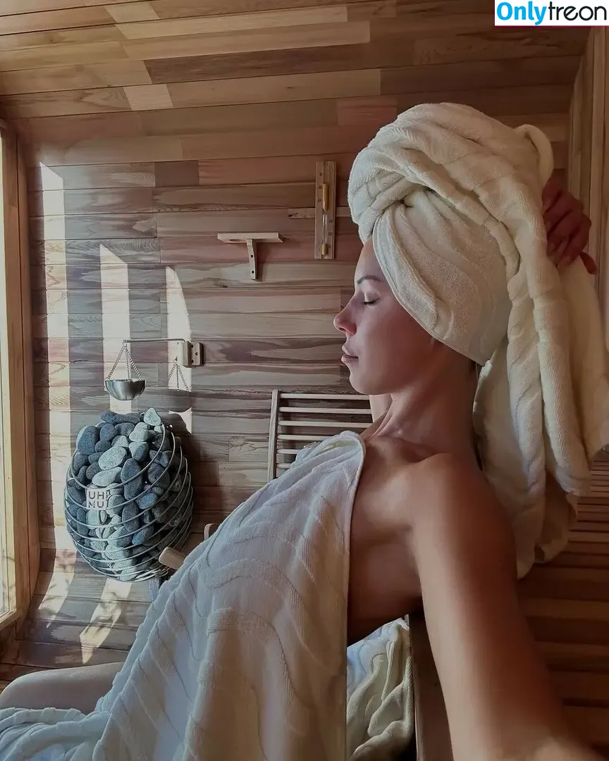 Devin Brugman голая photo #1197 (Natasha Oakley / devinbrugman)