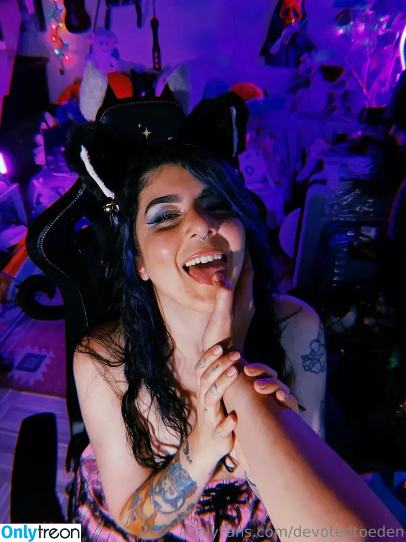 devotedtoeden nude photo #0045 (devotedtodew / edenmcmuffin)