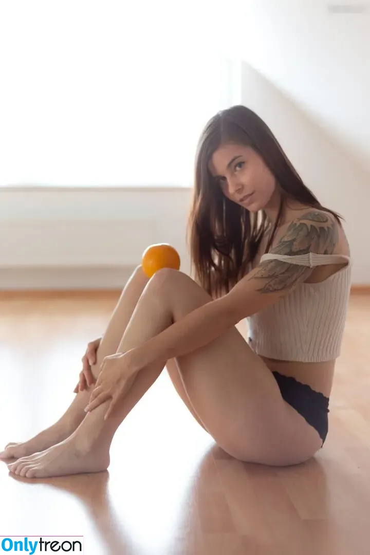 Dexia nude photo #0011 (dex_ter_is_ / iamdexia / iamdexia2)