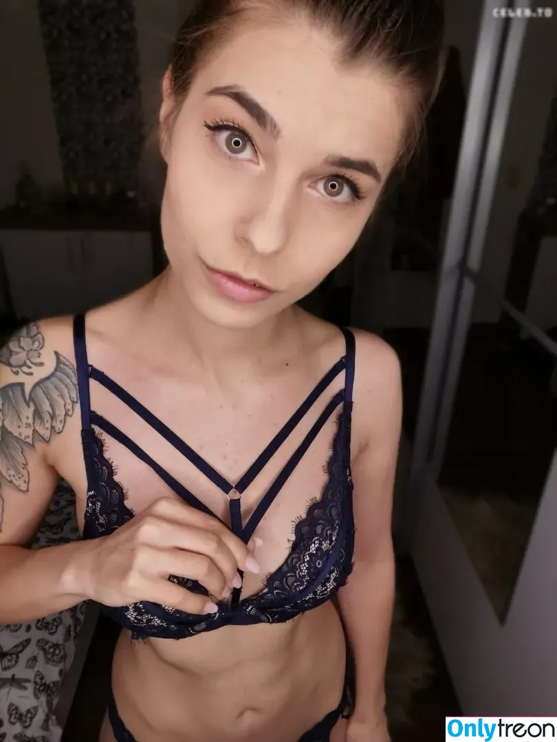 Dexia nude photo #0083 (dex_ter_is_ / iamdexia / iamdexia2)