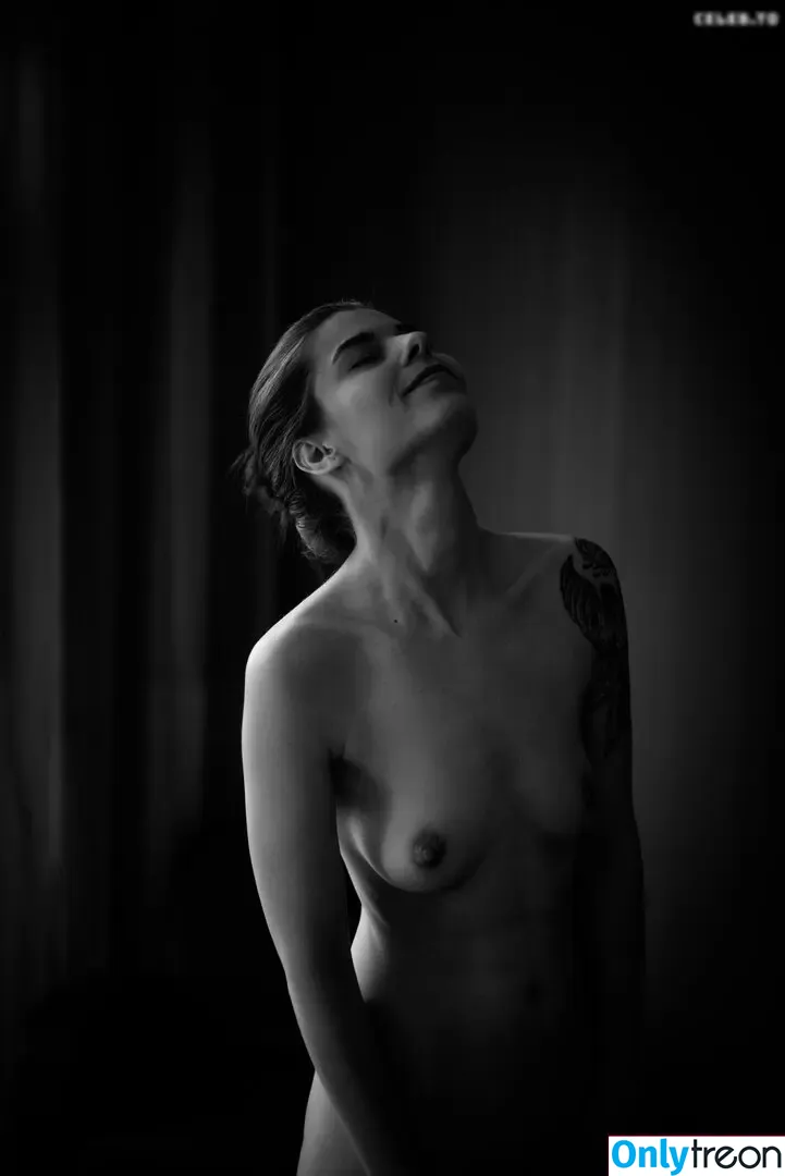 Dexia nude photo #0146 (dex_ter_is_ / iamdexia / iamdexia2)