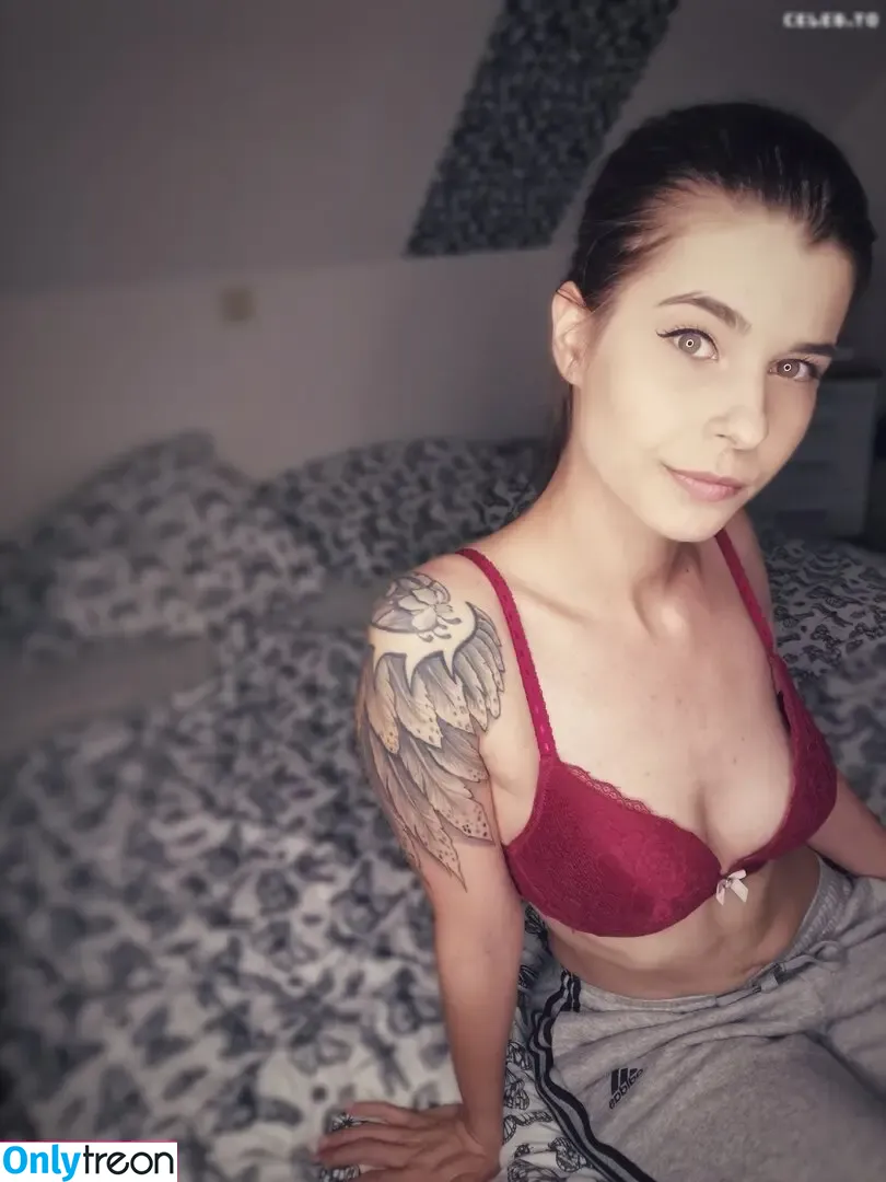 Dexia nude photo #0203 (dex_ter_is_ / iamdexia / iamdexia2)