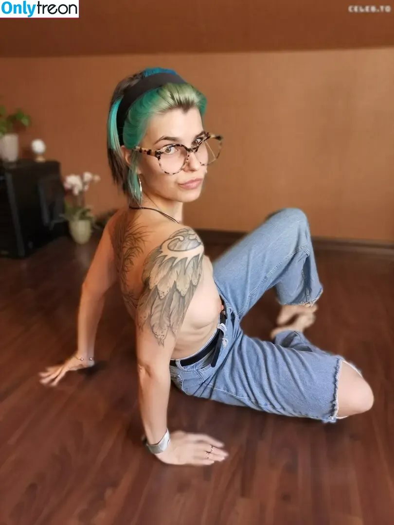 Dexia nude photo #0237 (dex_ter_is_ / iamdexia / iamdexia2)