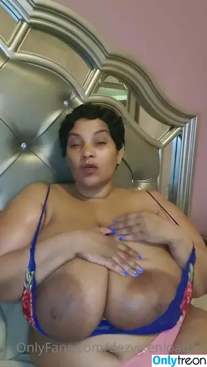 Dezvixen nude photo #0018