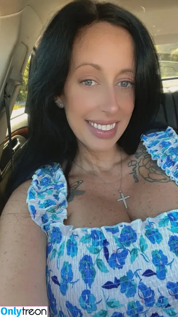 diamondntheruff103 nude photo #0050 (thickitalianmami)