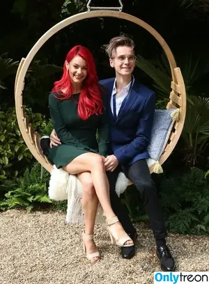 Dianne Buswell / diannebuswell nude photo #0035