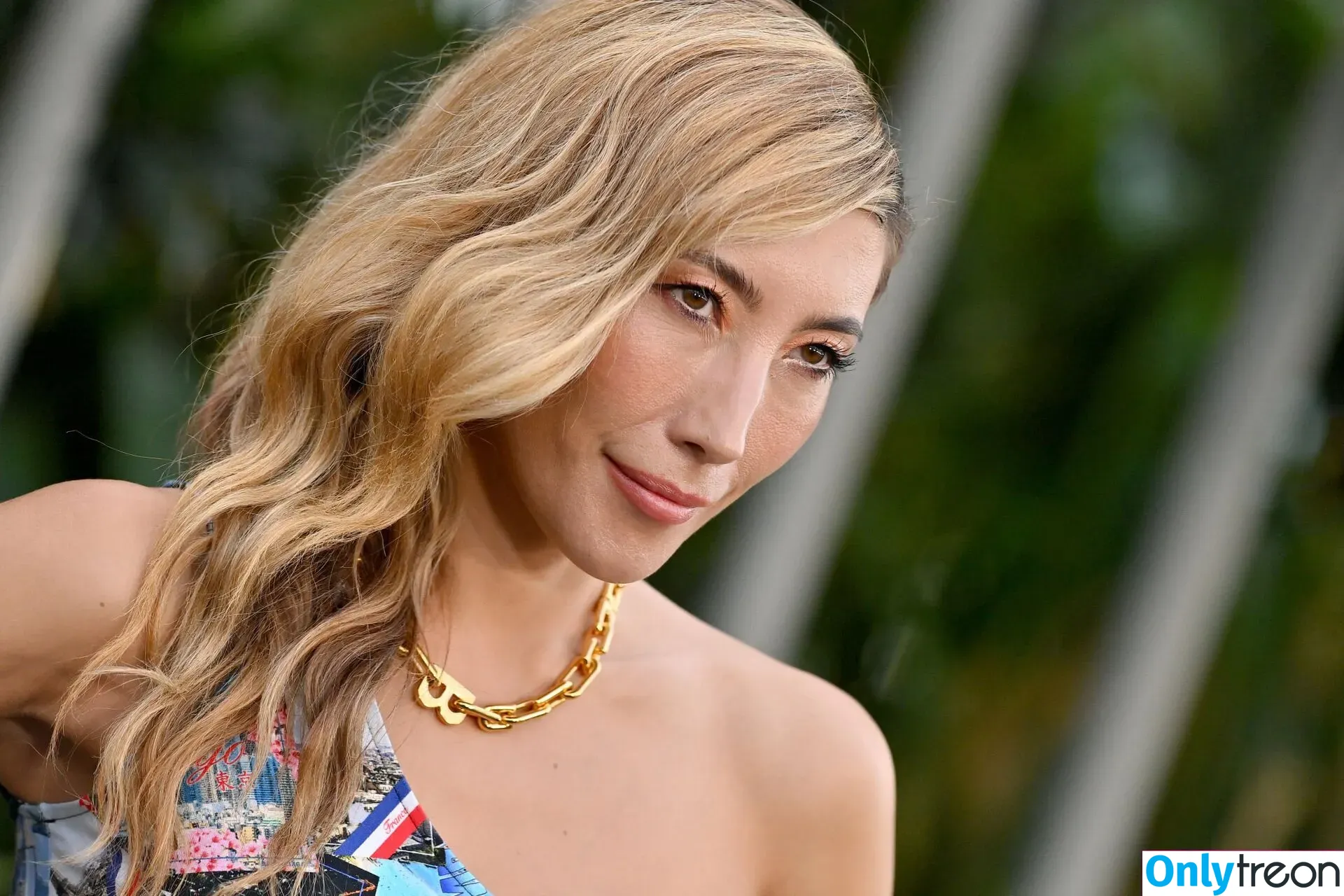 Dichen Lachman голая photo #0059 (dichenlachman)