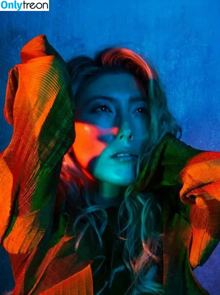 Dichen Lachman голая photo #0094 (dichenlachman)