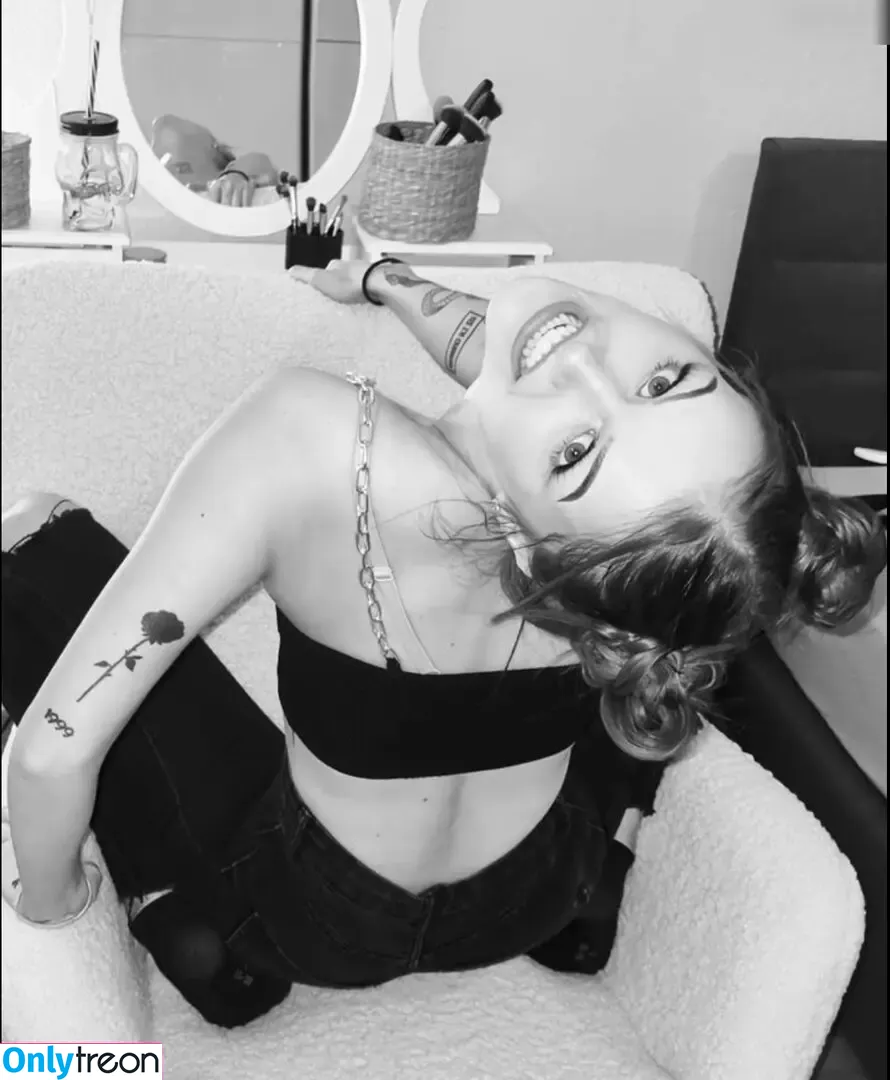 Dieamy nude photo #0007 (Dieamy_)