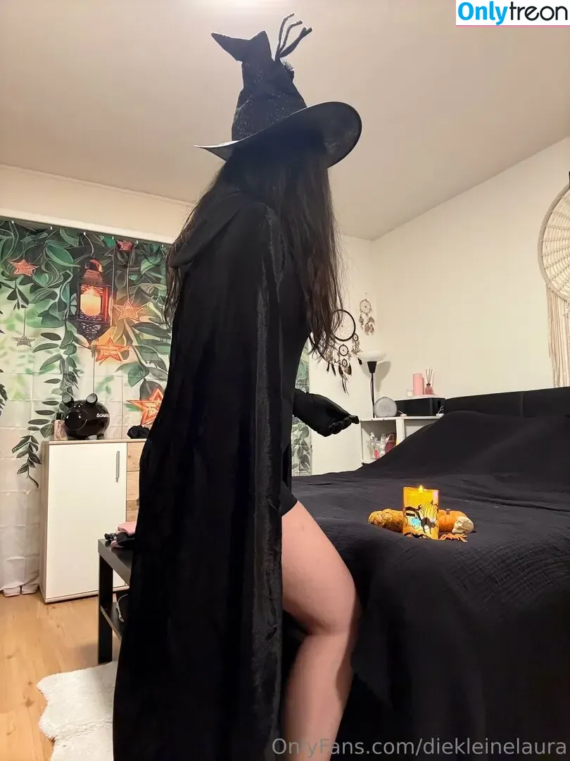 diekleinelaura nude photo #0037 (diekleinee)