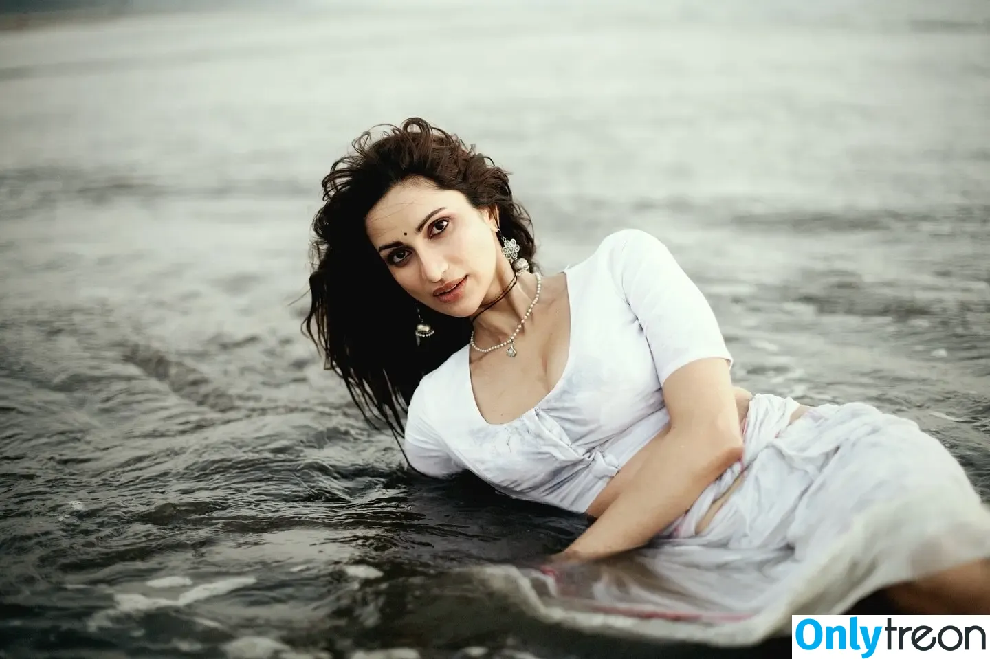 Diksha J Singh nude photo #0060 (dikshajsingh)