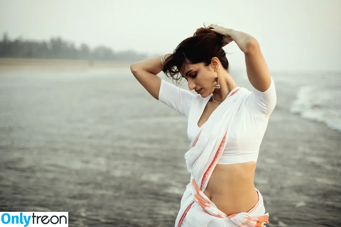 Diksha J Singh nude photo #0066 (dikshajsingh)