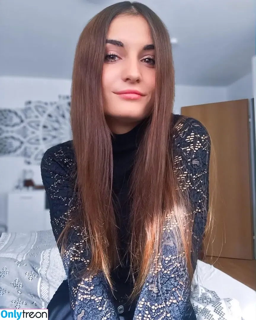 Dilara.ls nude photo #0015 (Dilara.ls)