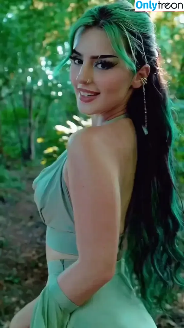 Dilaraa nude photo #0003 (dilaraa.s)