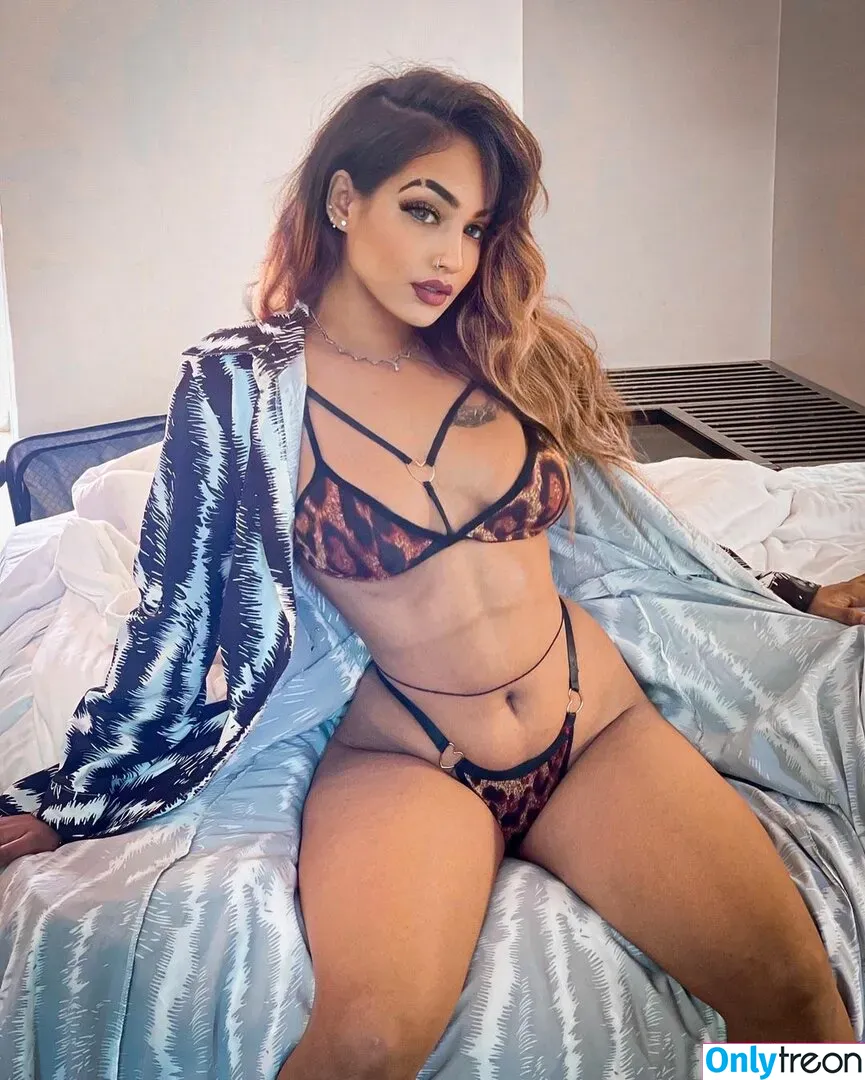 Dilnoor Aka nude photo #0021 (official_dilnoor_ / zosiaa_24)