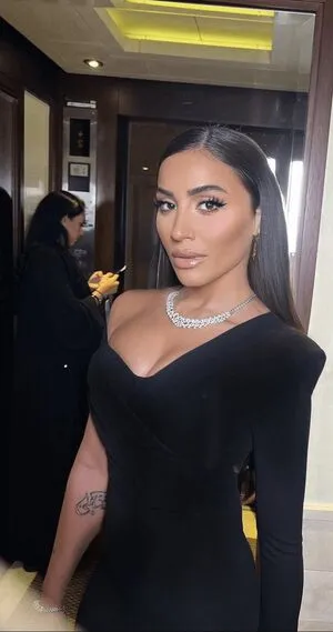 Dina El Sherbiny / dinaelsherbinyy фото голая #0002