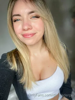 Dinglederper / Tori Deepfakes фото голая #0486