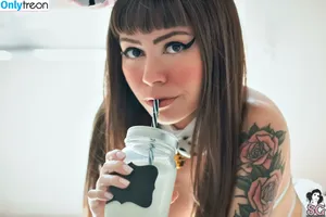 Dinhasun / dinhafun nude photo #0006