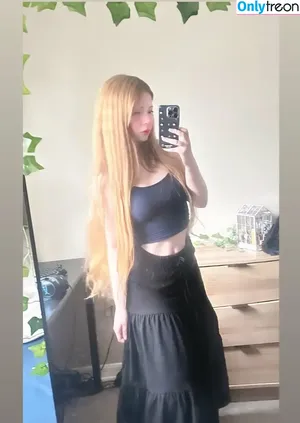 Diovana Konigsreuter / diokonigsreuter / diovanakoni nude photo #1160
