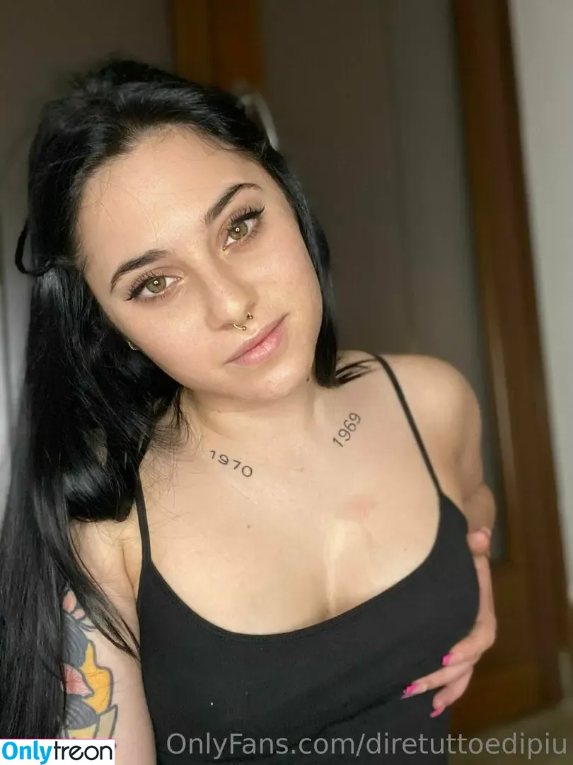 diretuttoedipiu nude photo #0079 (diretuttoedipiu)