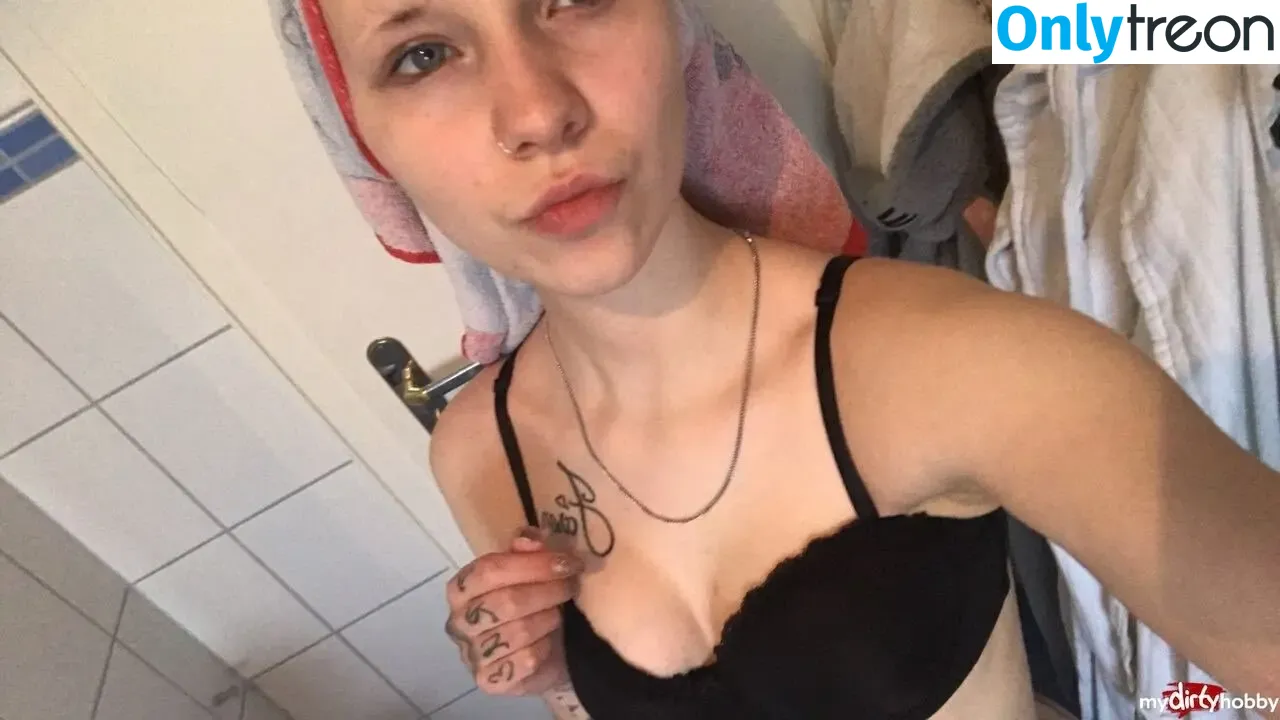 DirtyShirin97 nude photo #0011 (DirtyShirin97)