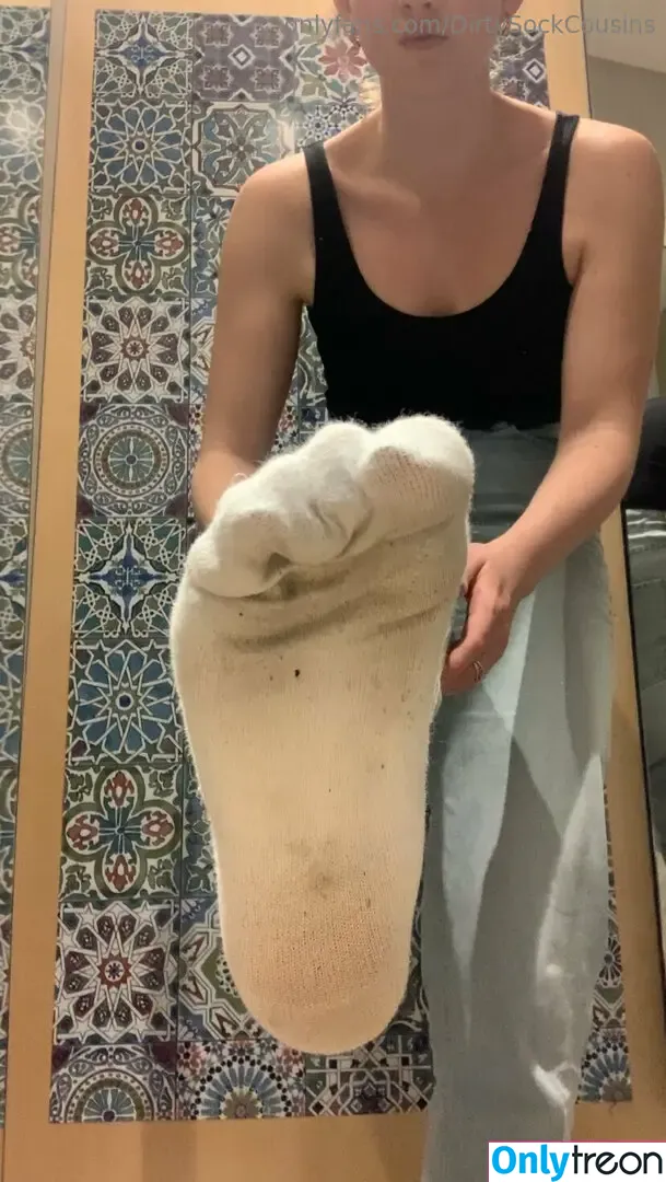 Dirtysockcousins nude photo #0094 (dirtysnowqueen_)