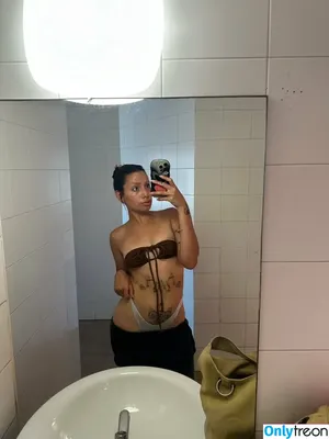 dirtyyy_vickyyy_free / ohhhitsvickayyy nude photo #0009