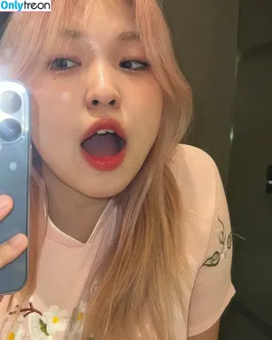  nude photo #0003