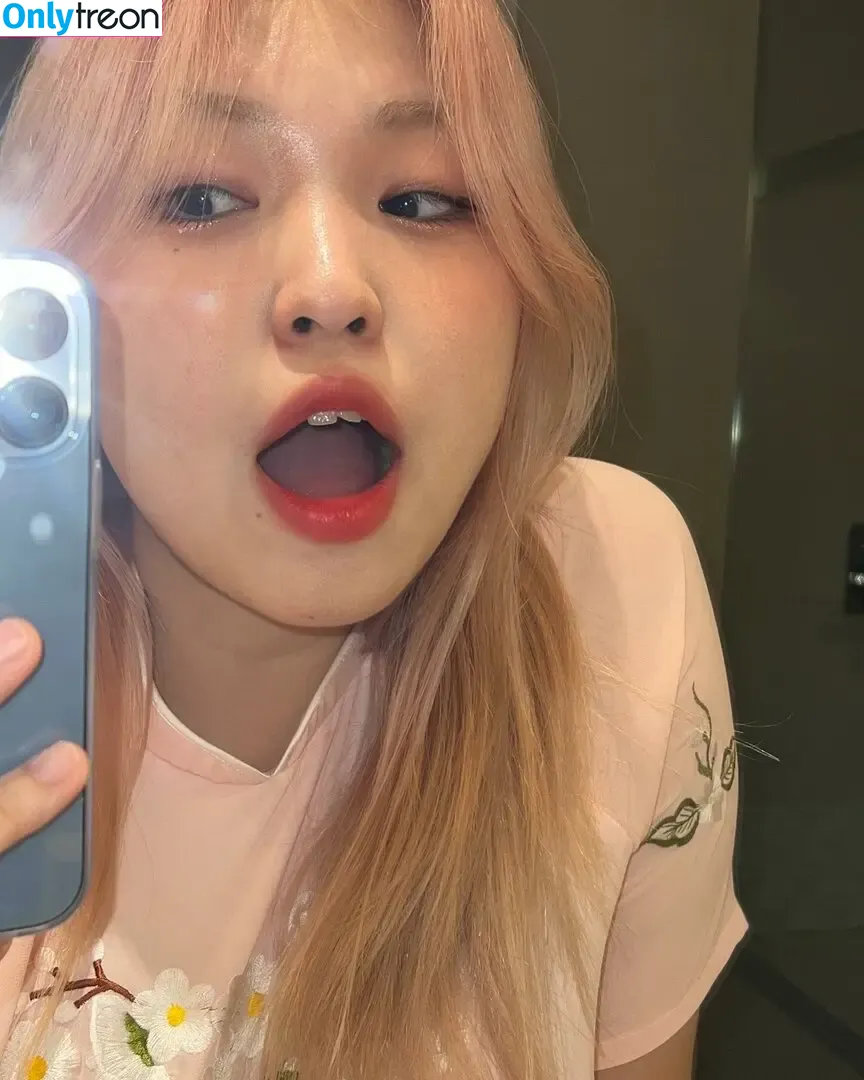dirungzi nude photo #0003 (dirungzi)