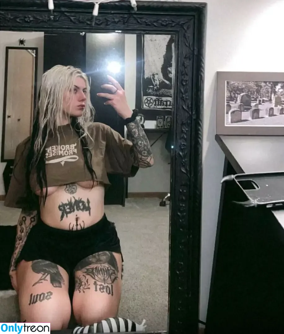 disasterpiece45 nude photo #0021 (Chloe / ____disasterpiece____ / __disasterpiece__ / chloerosenbaum)