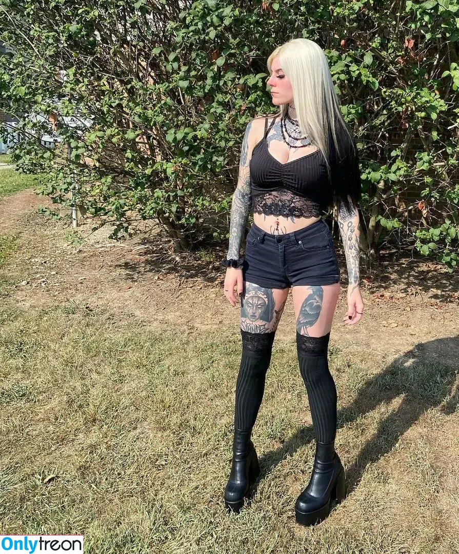 disasterpiece45 nude photo #0027 (Chloe / ____disasterpiece____ / __disasterpiece__ / chloerosenbaum)