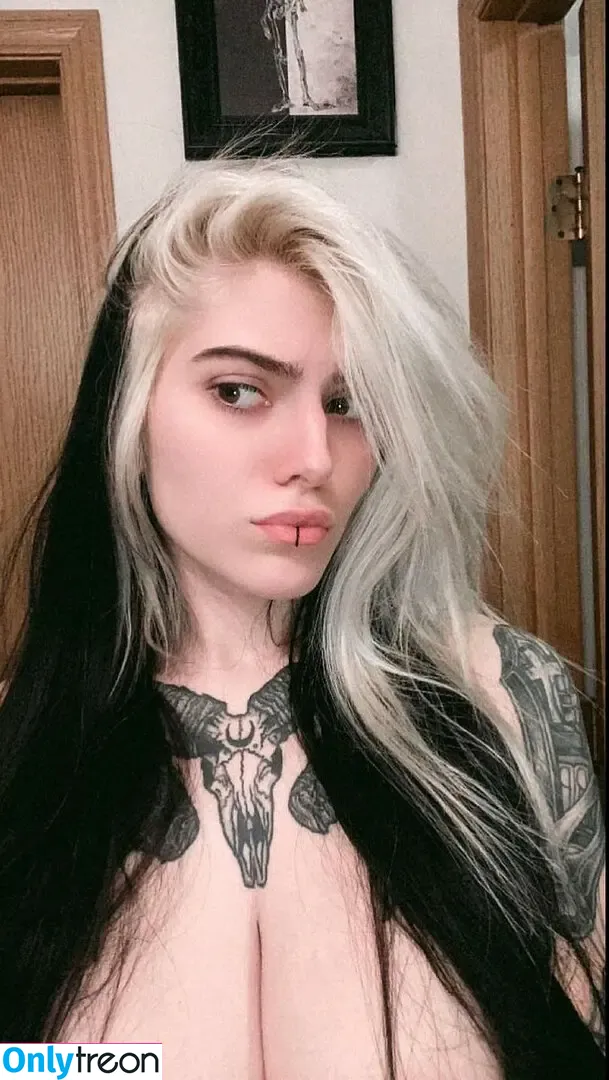 disasterpiece45 nude photo #0030 (Chloe / ____disasterpiece____ / __disasterpiece__ / chloerosenbaum)