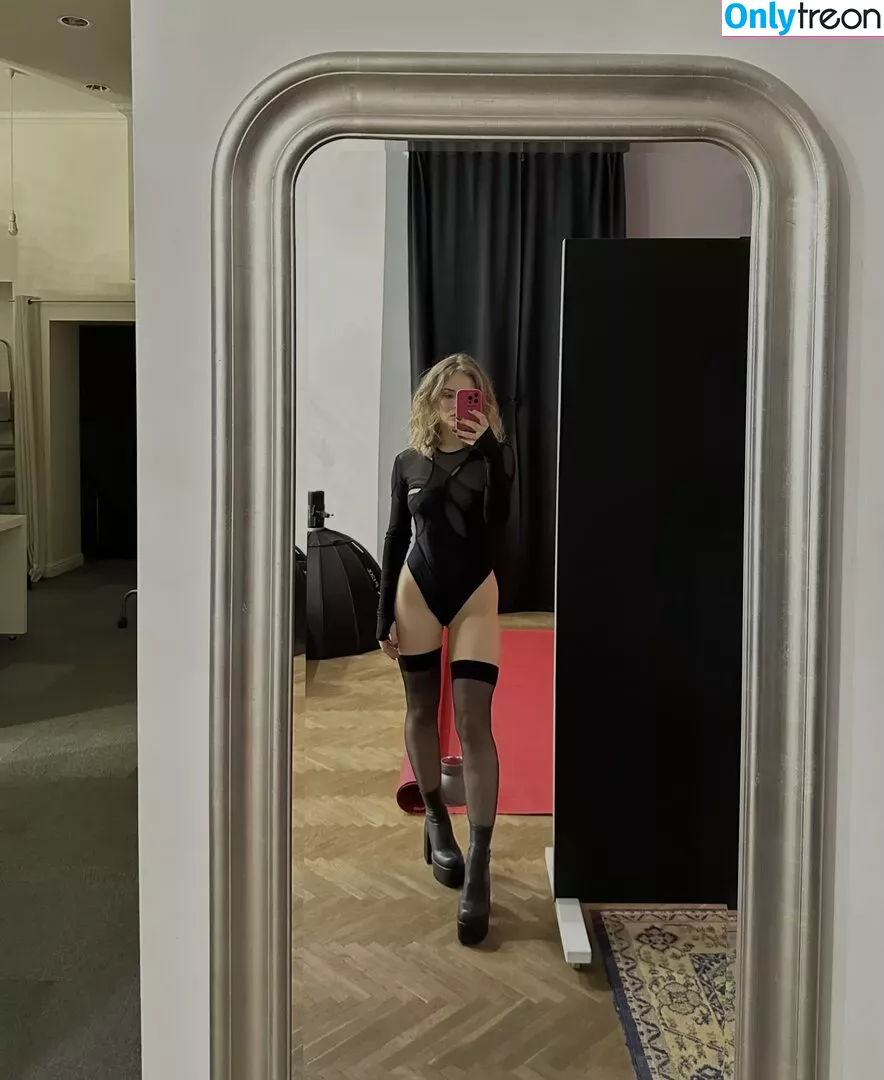 disenchantment nude photo #0137 (disenchantment1 / jnthn_lvngstn)